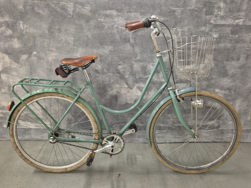 Stålhästen, lady, citybike, 28", 3 gears, green, basket, light, brooks sadel,